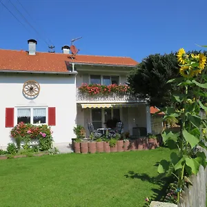 Gaestehaus Reisacher - Mehrbettzimmer Peiting